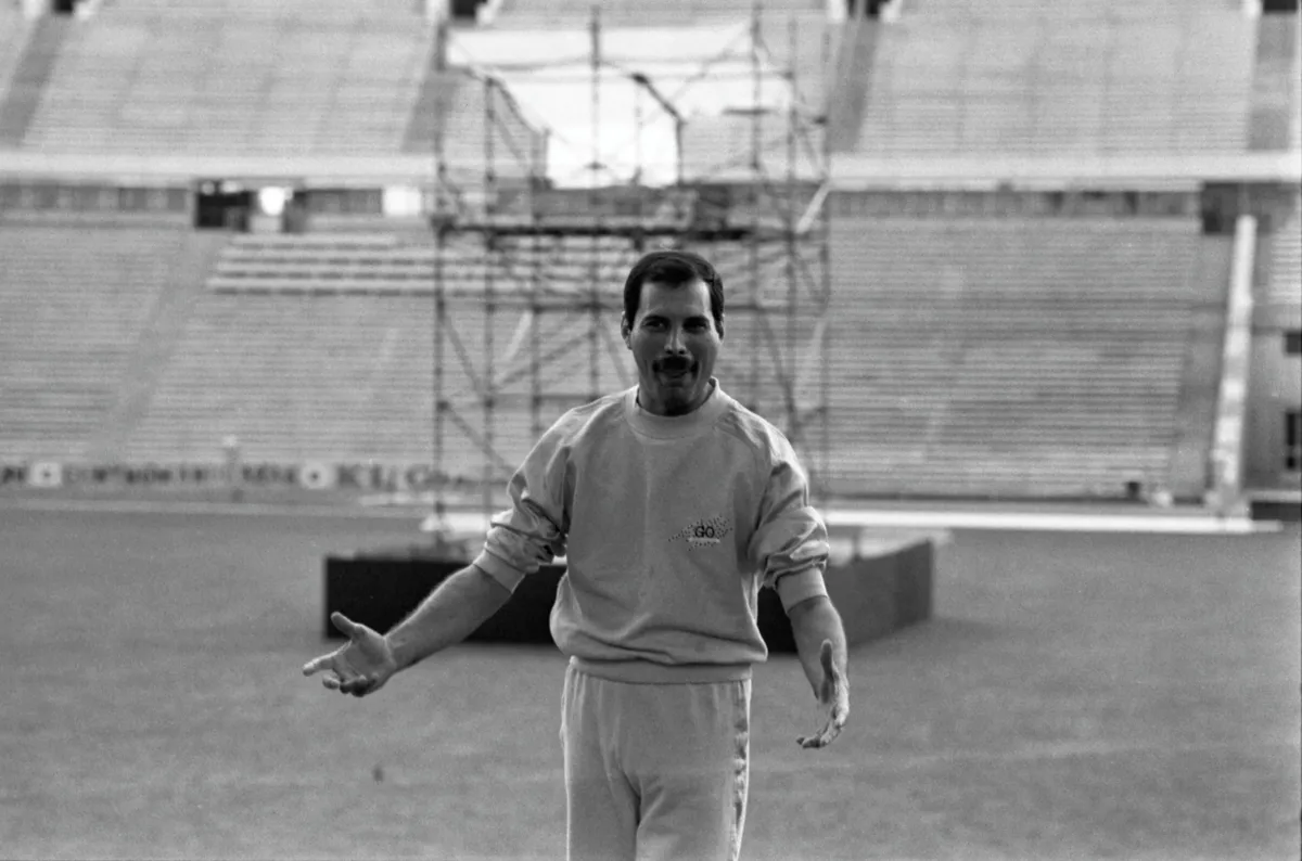 Freddie Mercury a Népstadionban 1986-ban, amikor magyar közönség előtt lépett színpadra.