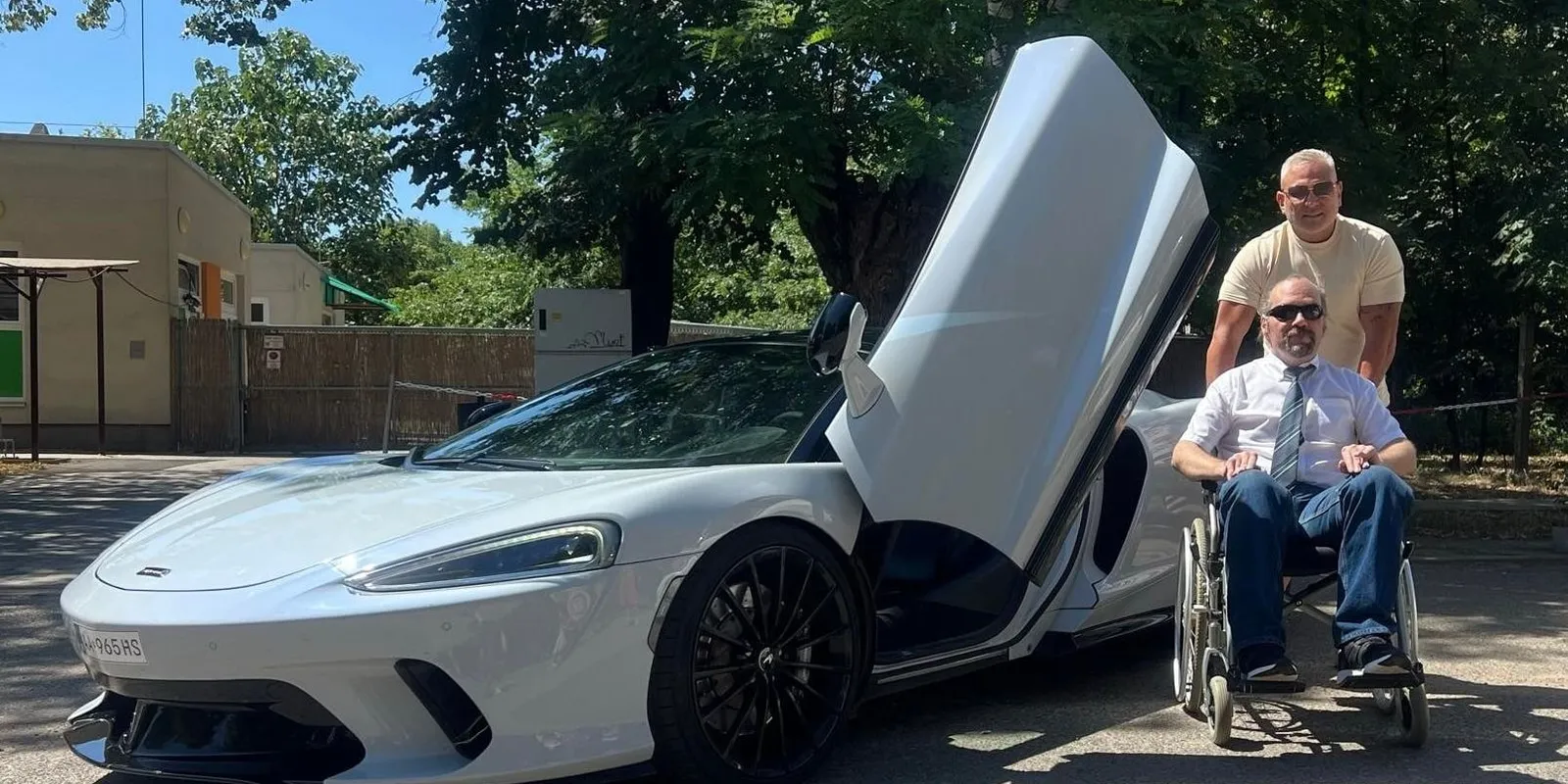 Különdíjat nyert az izomsorvadással küzdő makettzseni