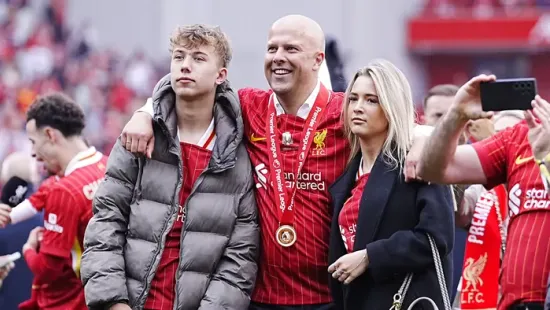 Mi történik Liverpoolban? Arne Slot lánya minden fotót törölt