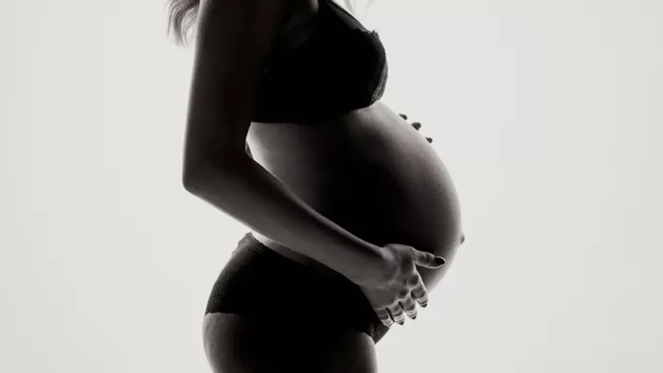 „Valami nincs rendben. Azt hiszem, meg fogok halni” - fekete árnyakat látott szülés közben az édesanya