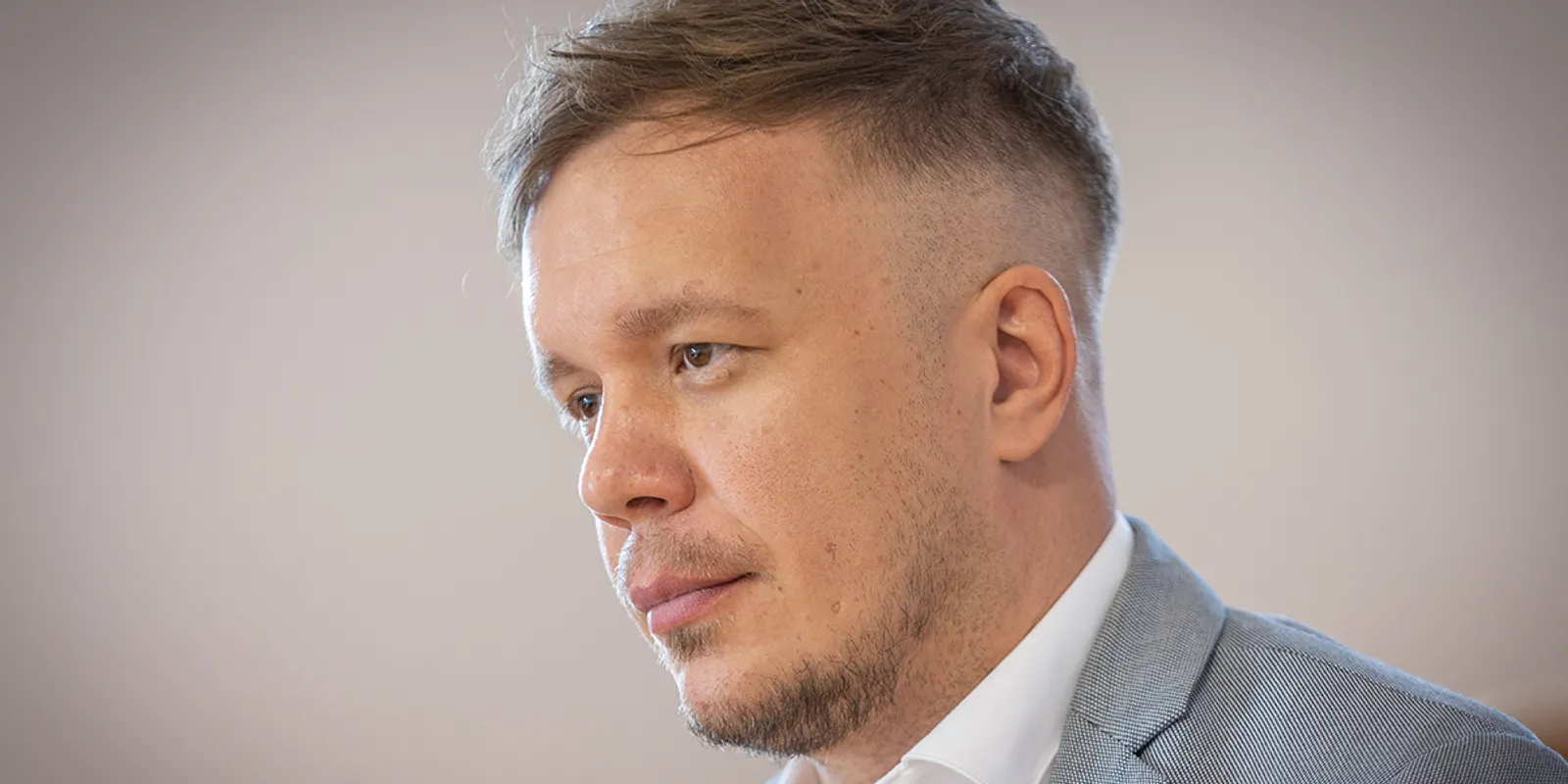 Elsőfokon 7 év börtönt kapott az egykori Megasztáros énekes, Fekete Dávid