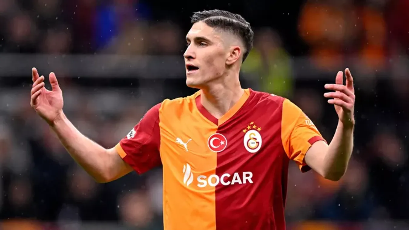 Egymásnak ugrottak a szurkolók Sallai Roland miatt