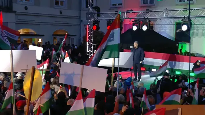 El sem hiszed, mi tűnt fel Orbán Viktor országjárásán