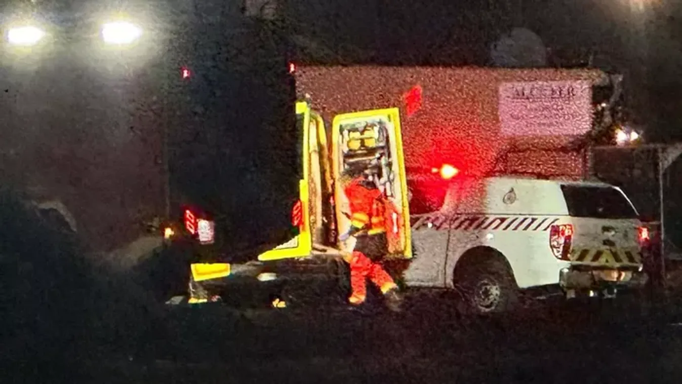 Vonat tetején csapta meg az áram, élet-halál közt lebeg Lóci