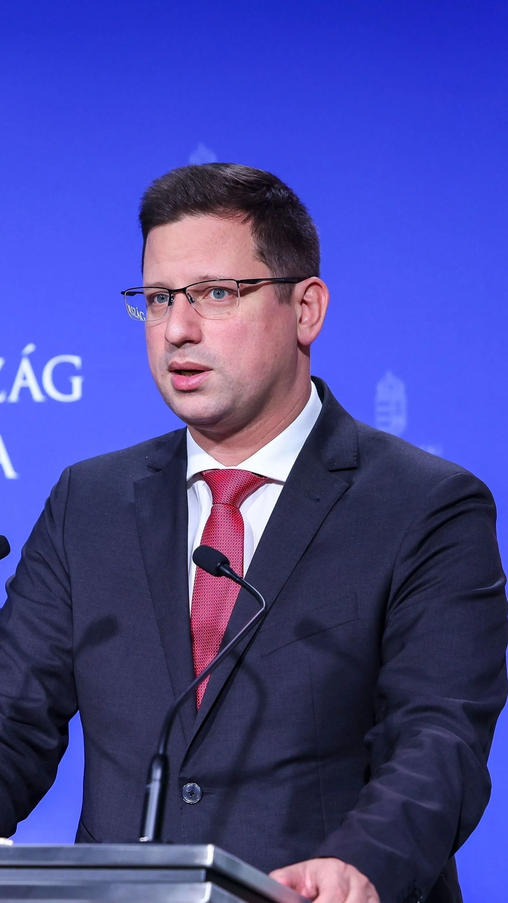 Kormányinfó: Biztosított Magyarország gáz-, áram- és üzemanyag-ellátása