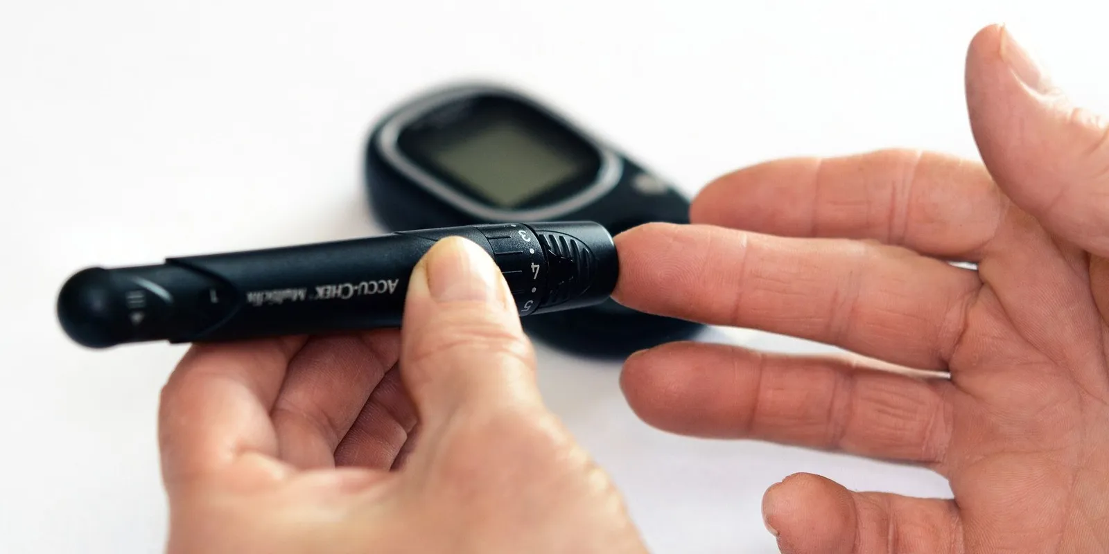 Szakértő: ez az idegesítő tünet a cukorbetegség jele