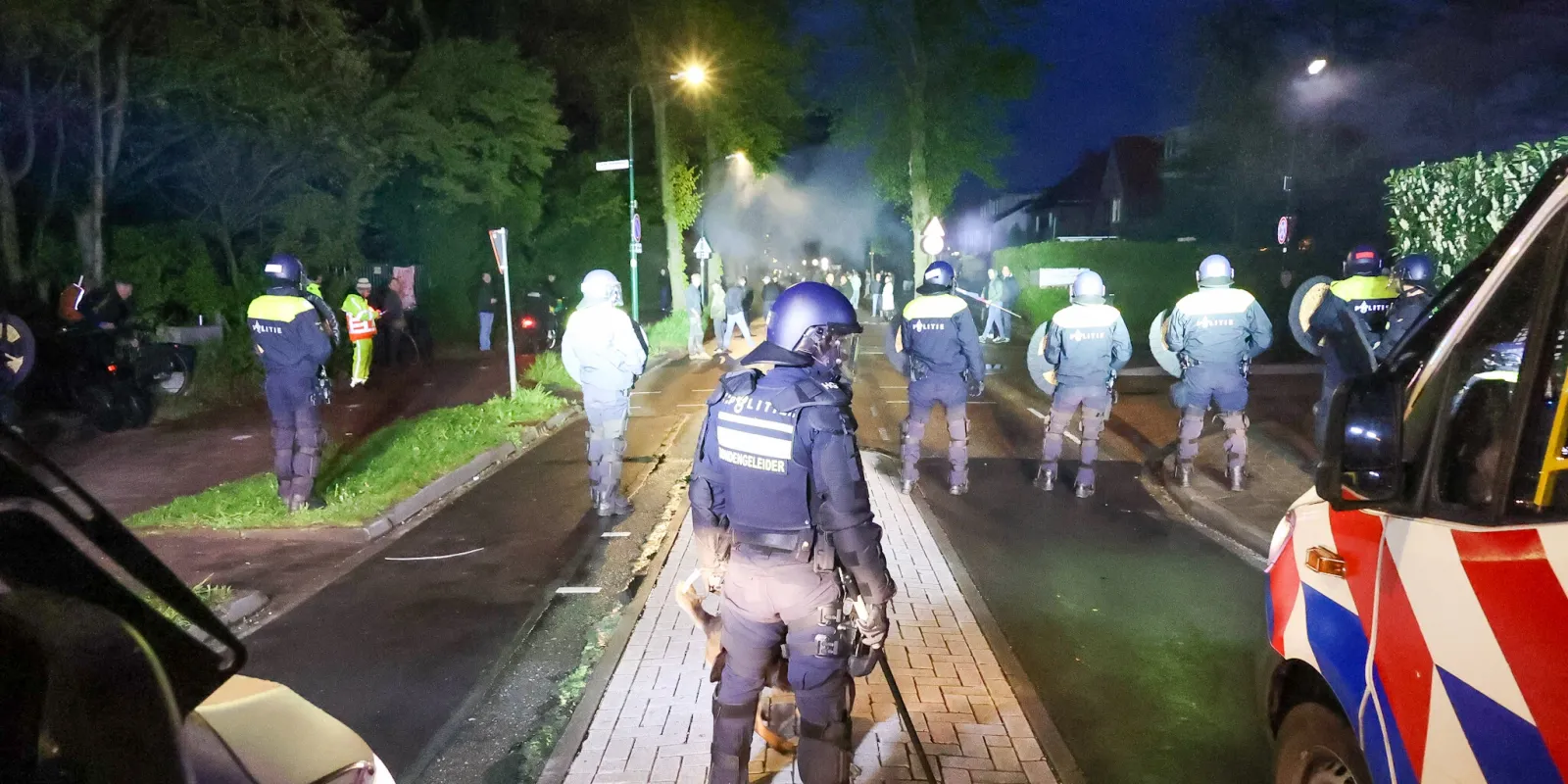 Bevándorlásellenes zavargások robbantak ki Hollandiában