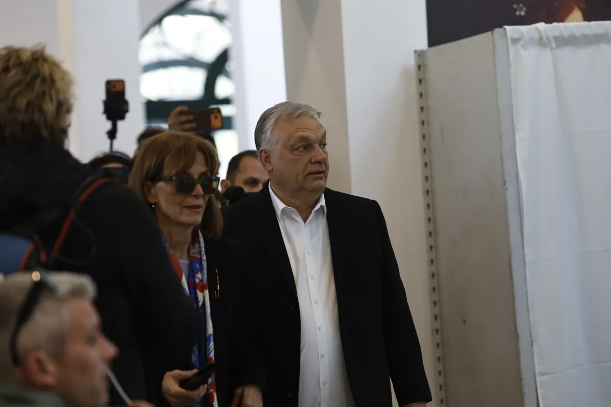 Választás 2026
Orbán Viktor és lévai anikó szavaz