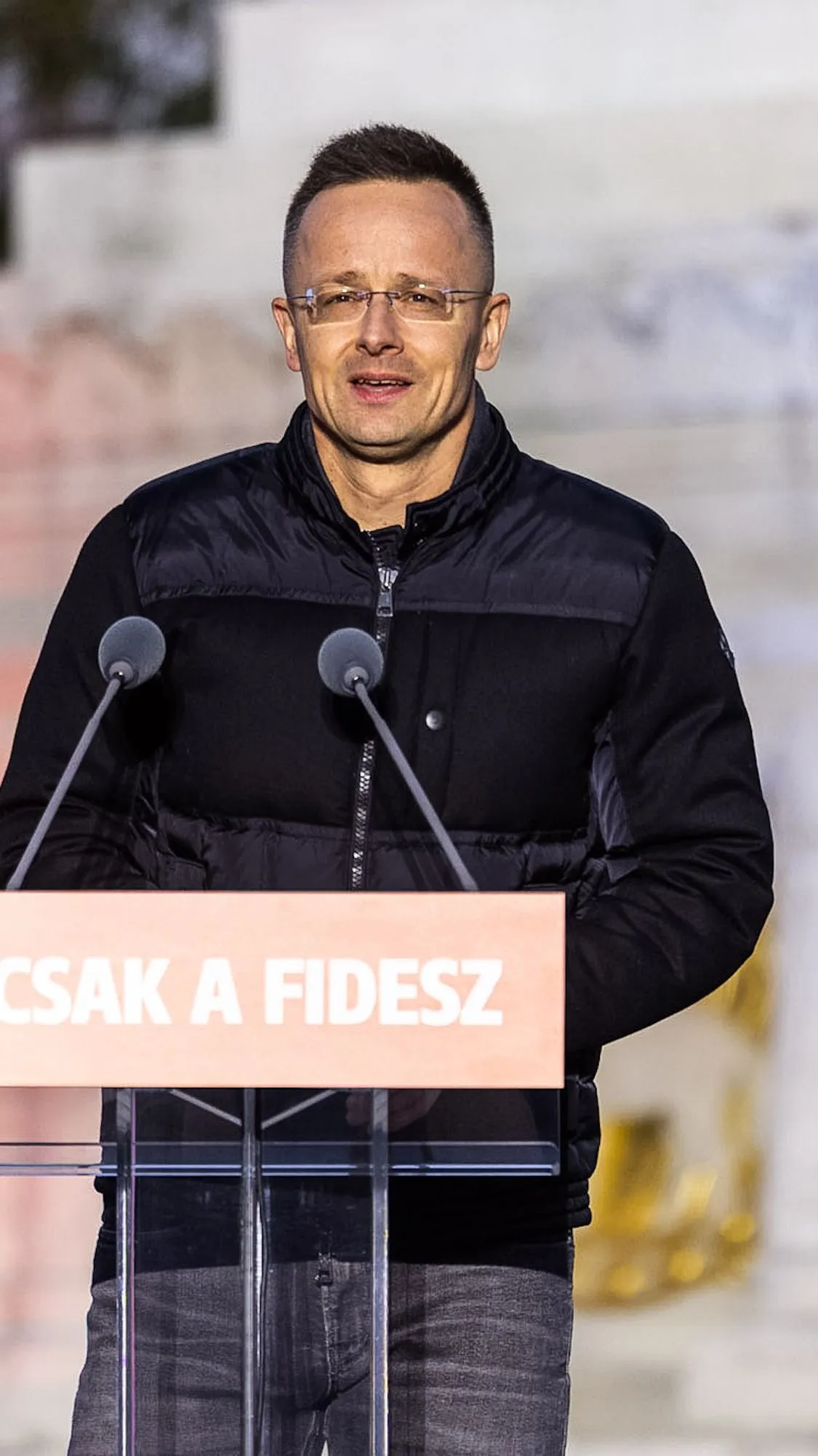 Szijjártó Péter: A legfőbb kérdés, Magyarország ki tud-e maradni a háborúból