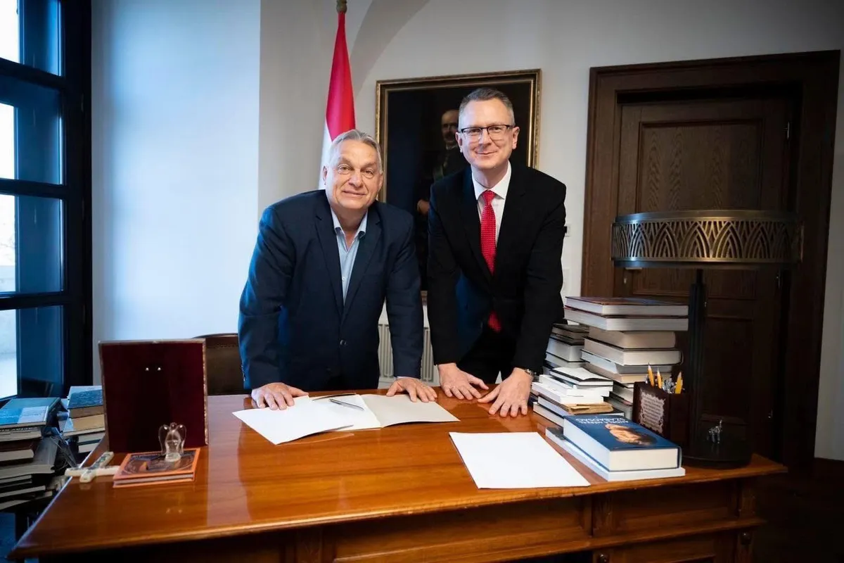 Emelt fővel távozik a Fidesz-KDNP. Fotó: Rétvári Bence 