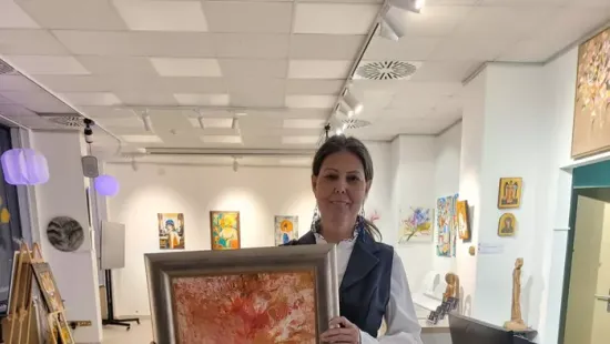 Ázsia felé nyit a szolnoki festőművész: Japánban mutatkozik be Aradi Gabriella