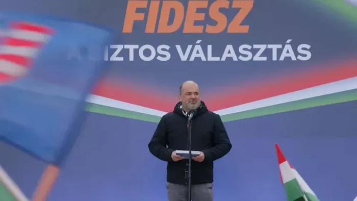 Bóna Zoltán: a Fidesz az egyetlen garancia, hogy a pénzünk ne Kijevbe küldjék