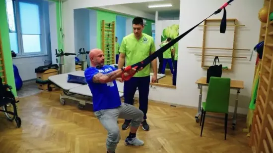 Stroke után néhány órát jósoltak Vilmosnak, mindez már 11 éve: most övé az egyik legnagyobb rehabilitációs központ