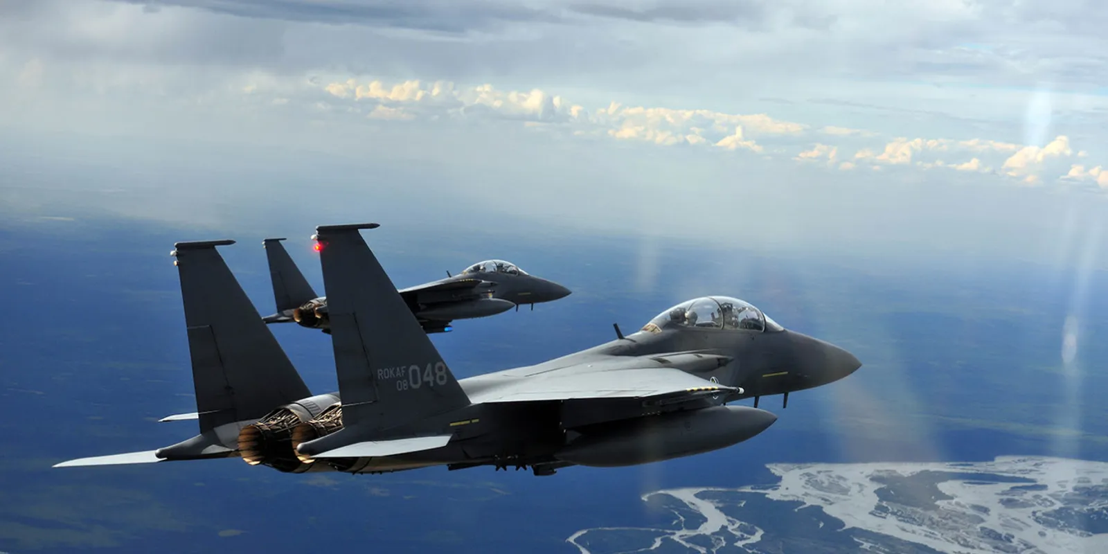 Korea: Szelfizés miatt csapódott egymásnak két vadászgép