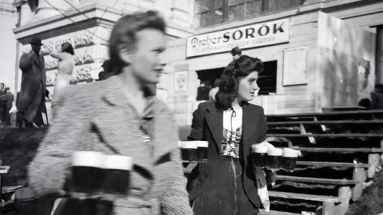 Így néztek ki a tavaszi sörkertek, ahol nagyszüleink rendeltek pintet, korsót, pikolót - Galéria