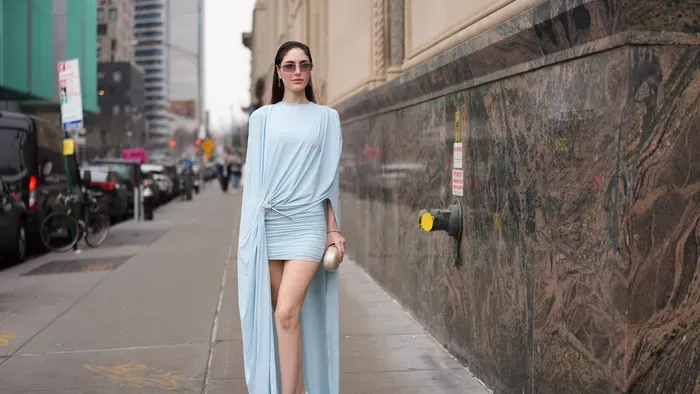 Felejtsd el a feketét: idén ez az árnyalat lesz a divat