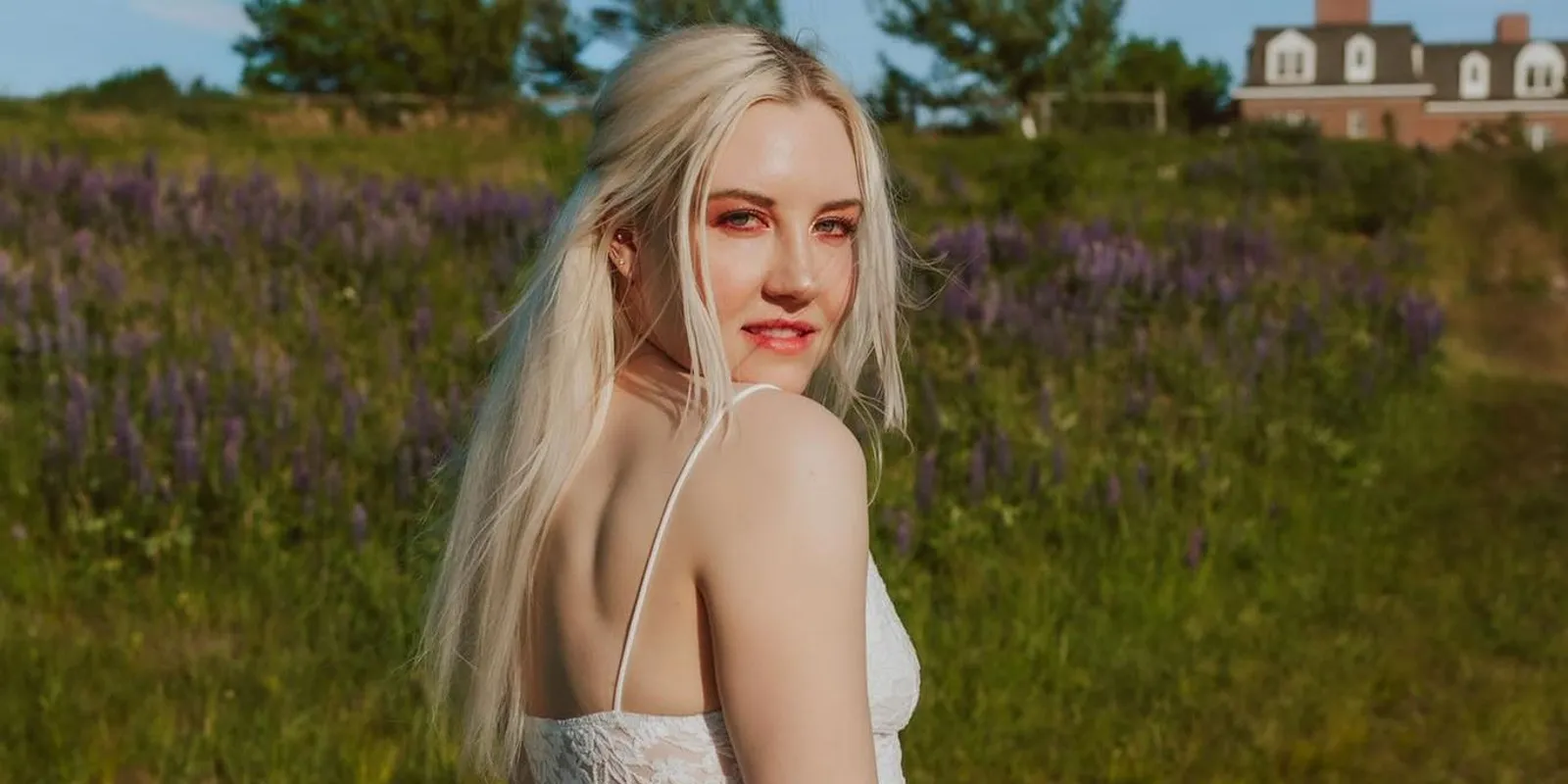 A 35 éves szűz nő még vár, hiába támadják