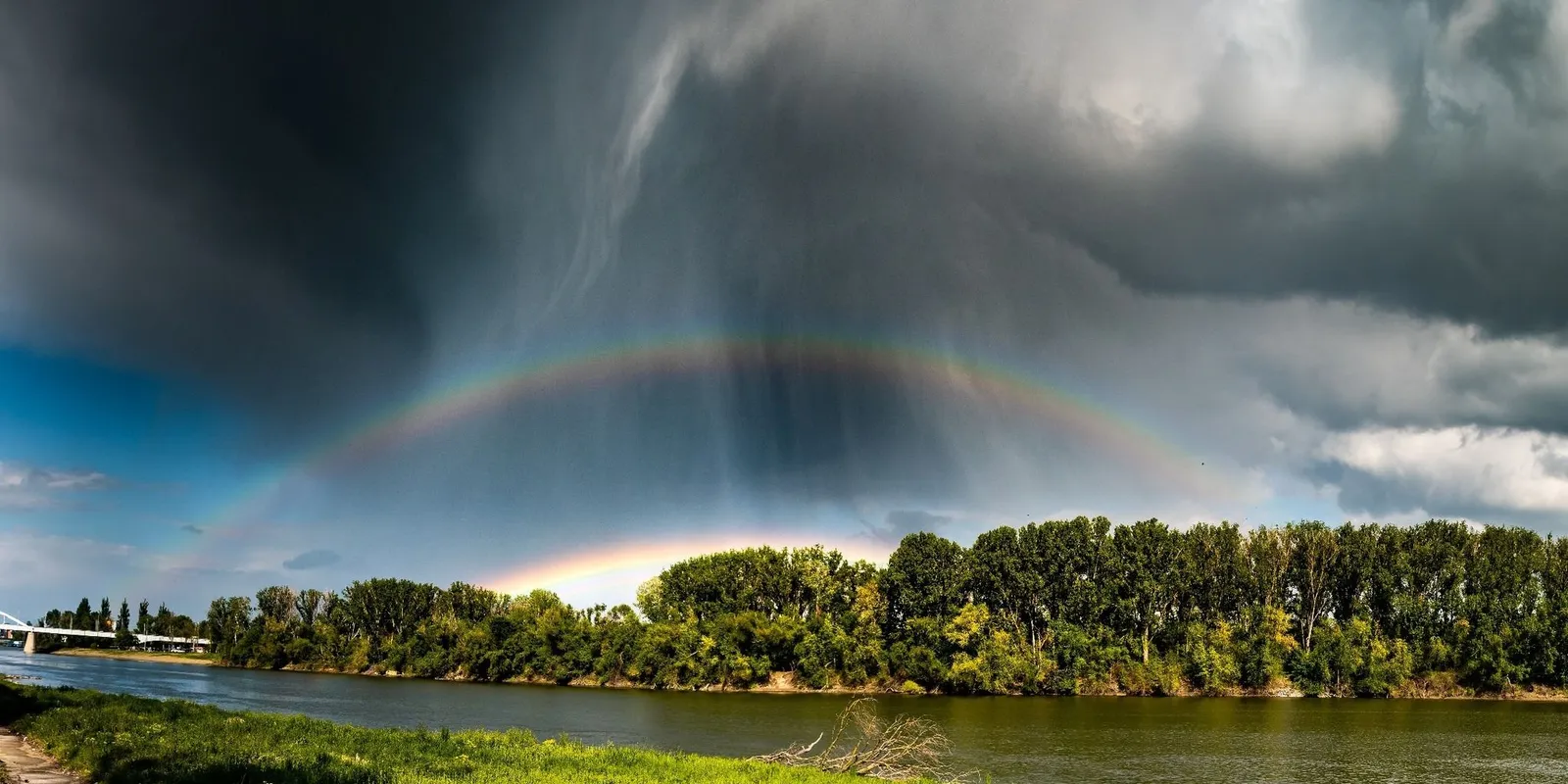 Lélegzetelállító látvány Szegednél