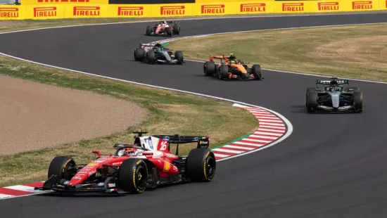 Kínos balesetek videón, tényleg nem tudnak vezetni a Forma-1-es pilóták?