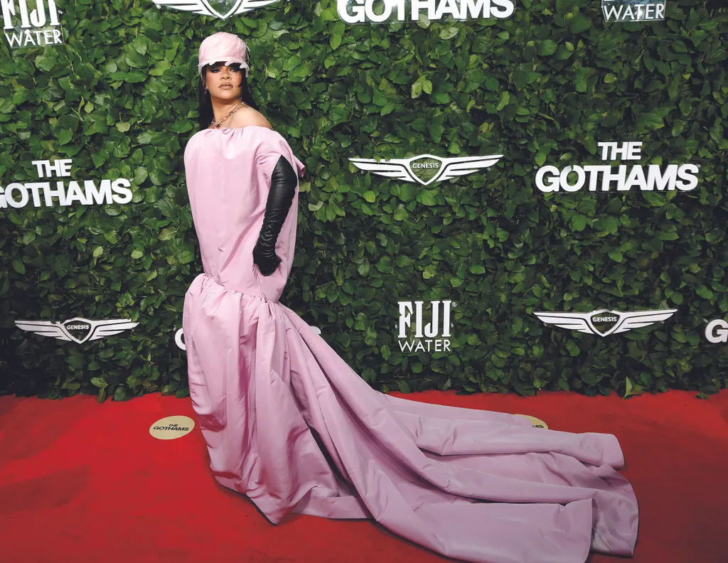 Hot feltöltés
Hot! Extra: A Semmiből a csúcsra! Sztárok, akik mélyről indultak 