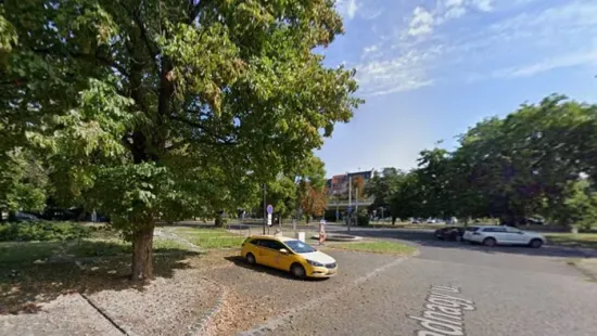 Szexrémek üzekedtek gyerekek mellett Budán