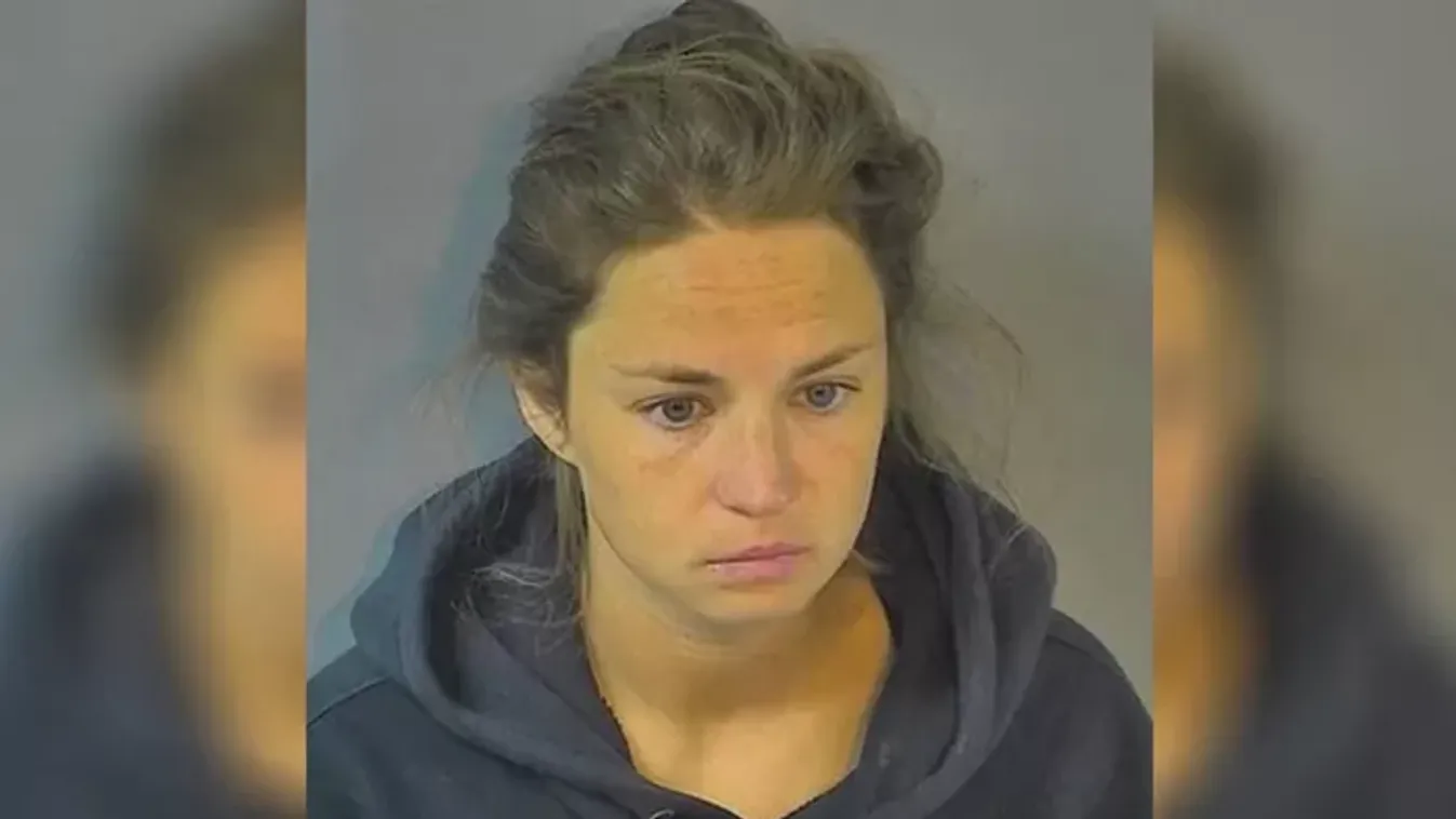 Meztelen fotókkal csábította el diákját a perverz tanárnő