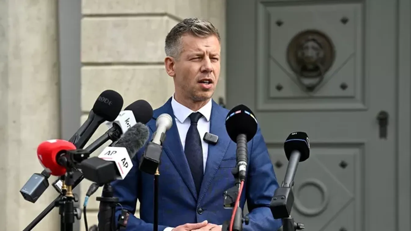 A tiszás szakértők folyamatosan adóemelésekről beszélnek