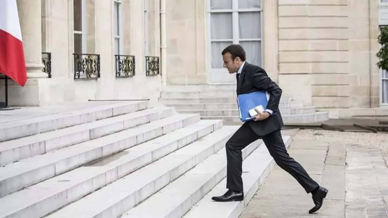 Korrupciós botrány: nyomozók próbáltak házkutatást tartani Emmanuel Macron hivatalában!