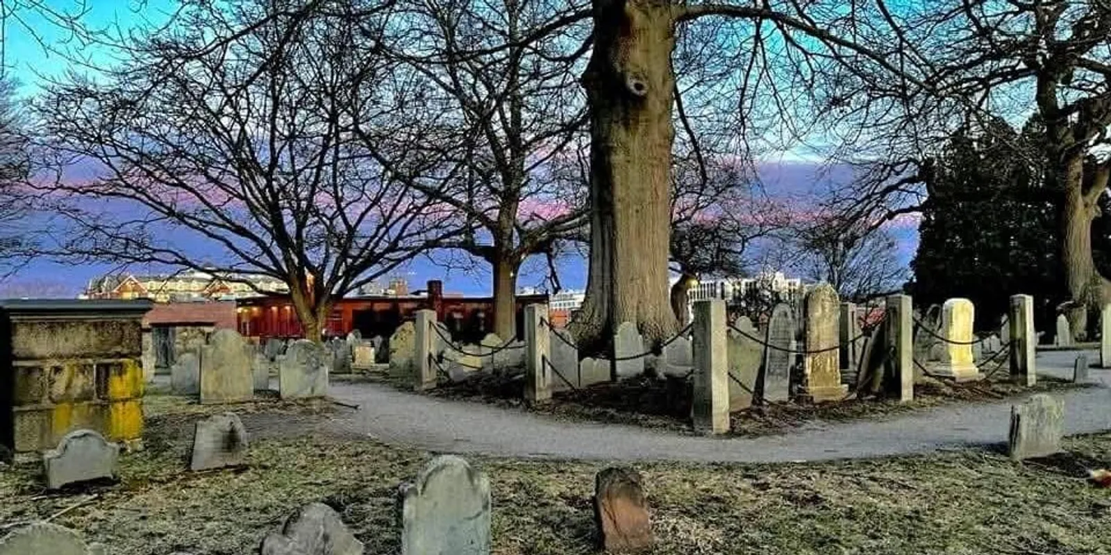 Hátborzongató videó készült: kopogást hallottak a frissen eltemetett férfi sírjából