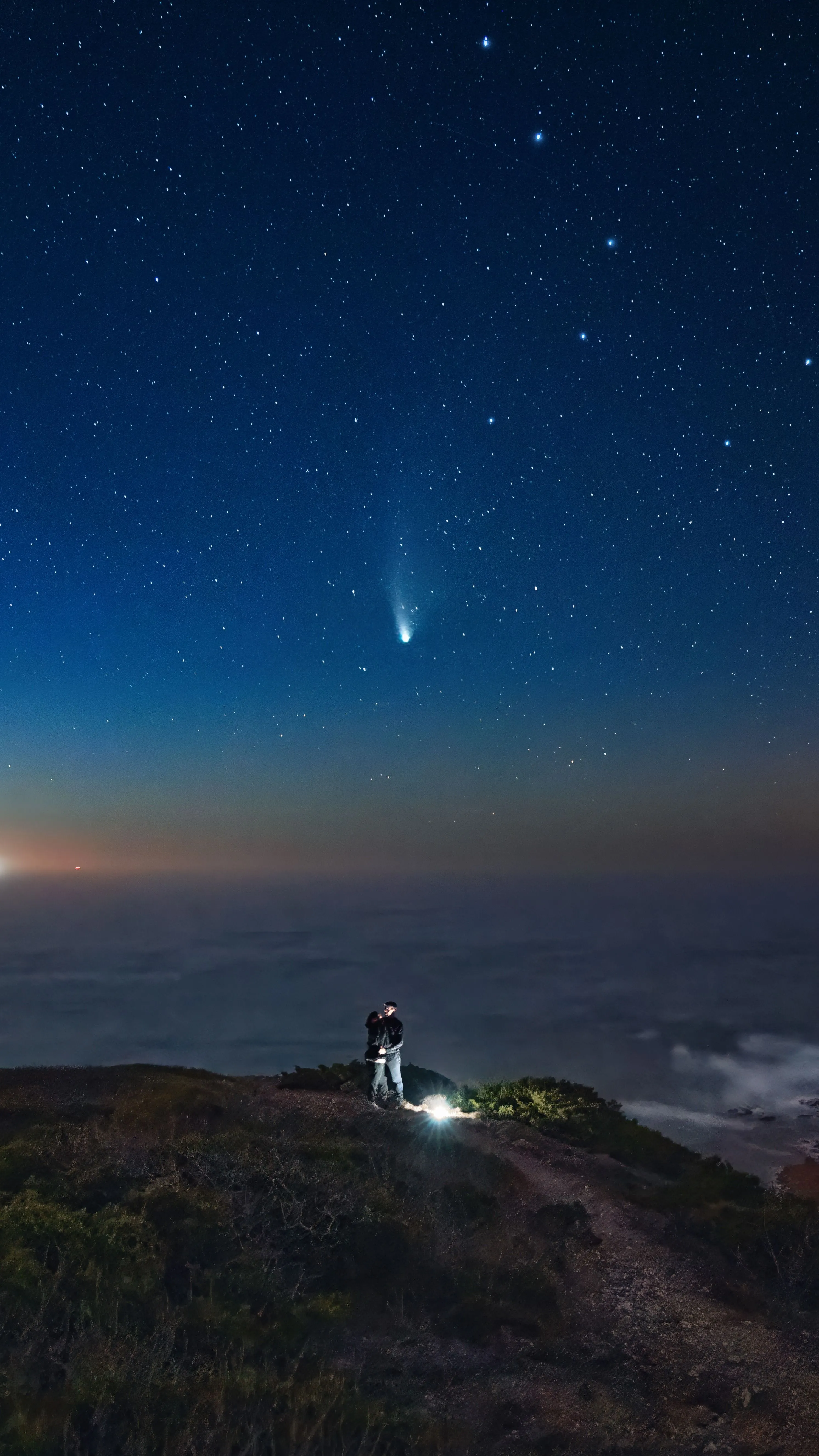Nagyon ritka napsúroló üstököst láthattunk áprilisban!