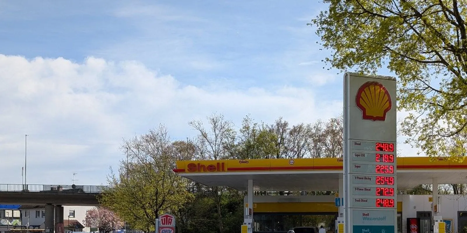 Egész Európában emelkednek az üzemanyagárak