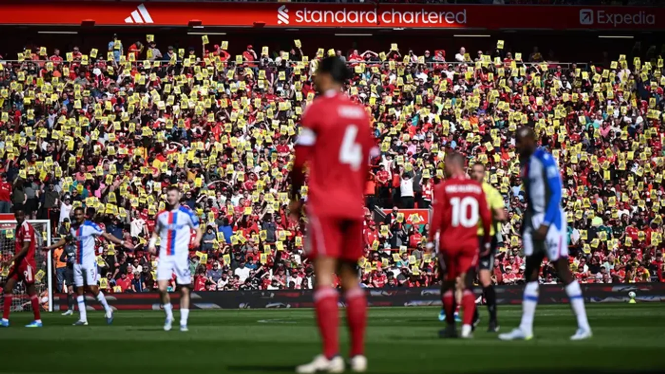 Eltakarta, hogy vigyorog: Áll a bál Liverpoolban