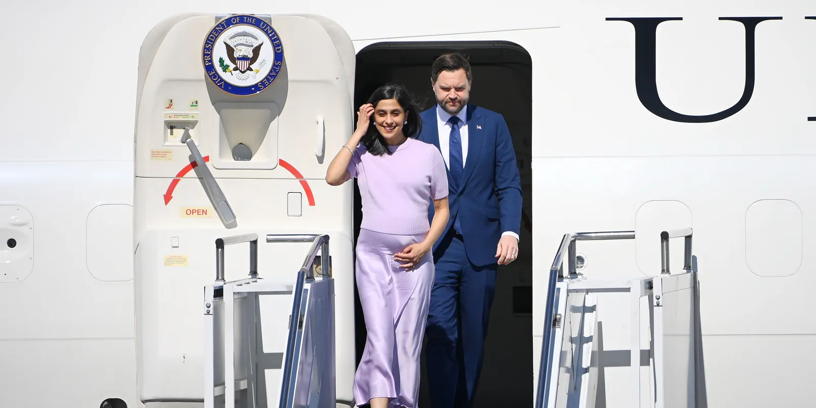 Megérkezett JD Vance, amerikai alelnök Magyarországra