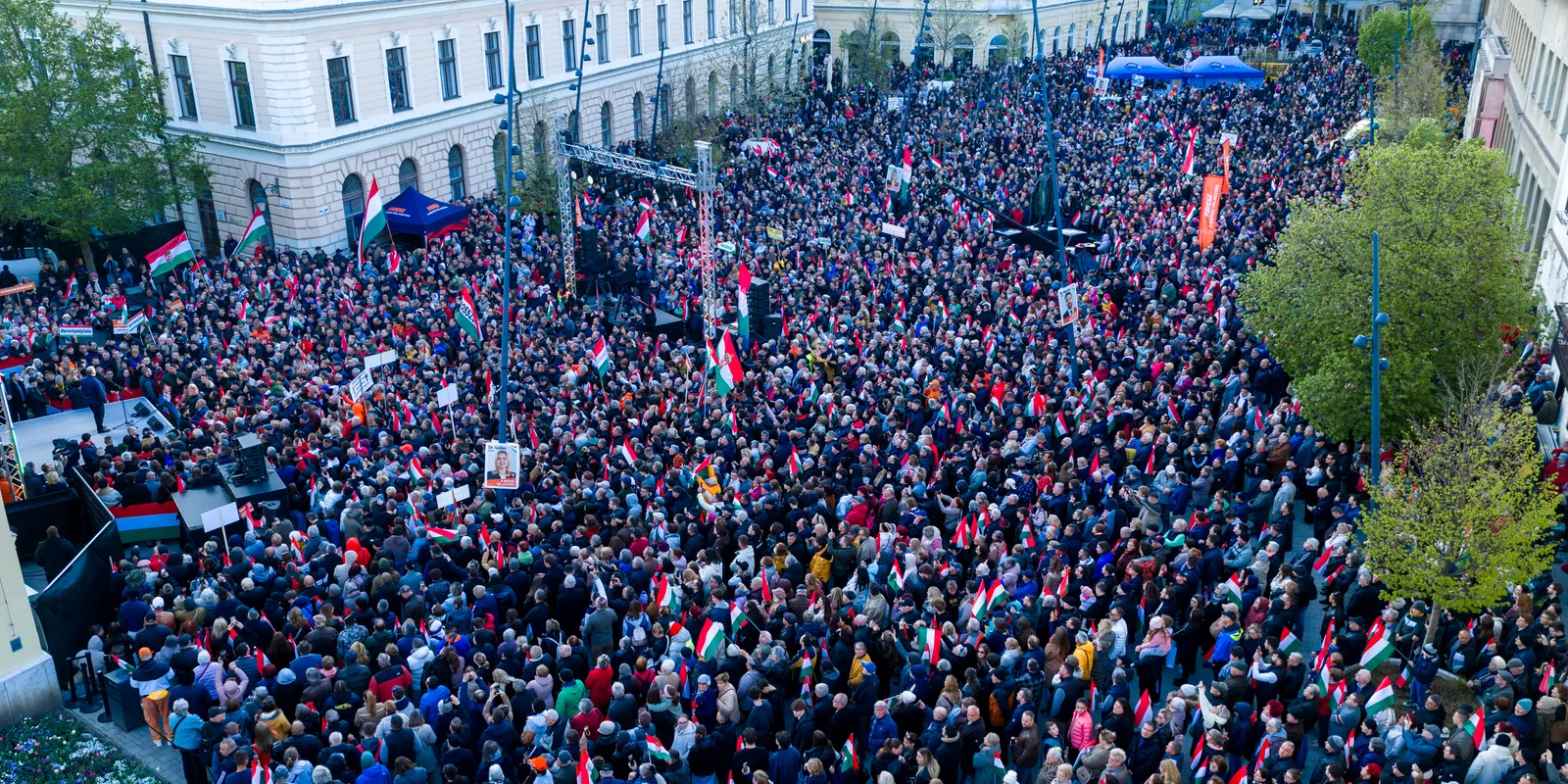 Orbán Viktor Debrecenben a tiszás fiataloknak is üzent