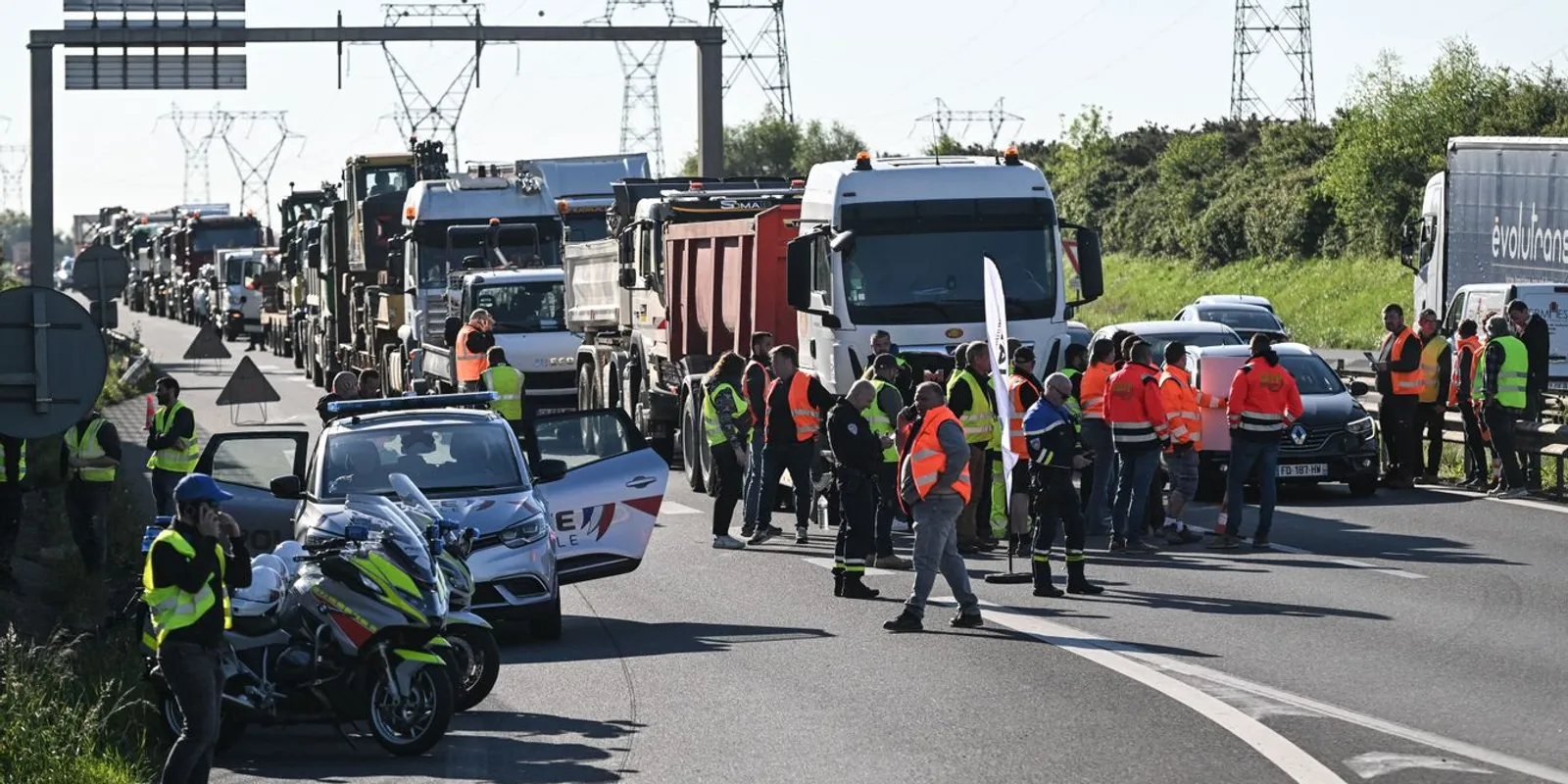 A franciák és az írek már tüntetnek az üzemanyagárak miatt