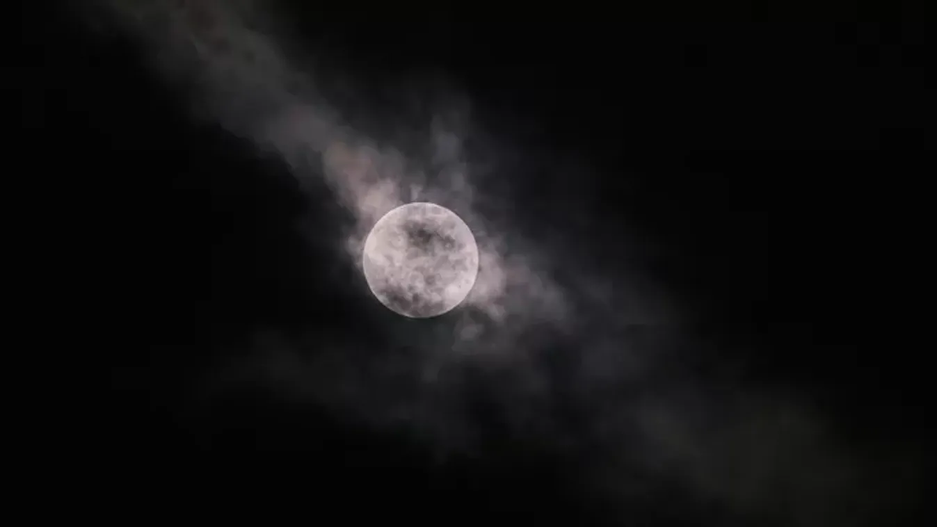 A főboszorkány szerint eljött az igaz szerelmek ideje