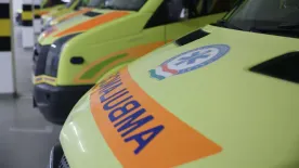 Rohantak a budapesti tűzoltók, mentők: pincében csaptak fel a lángok