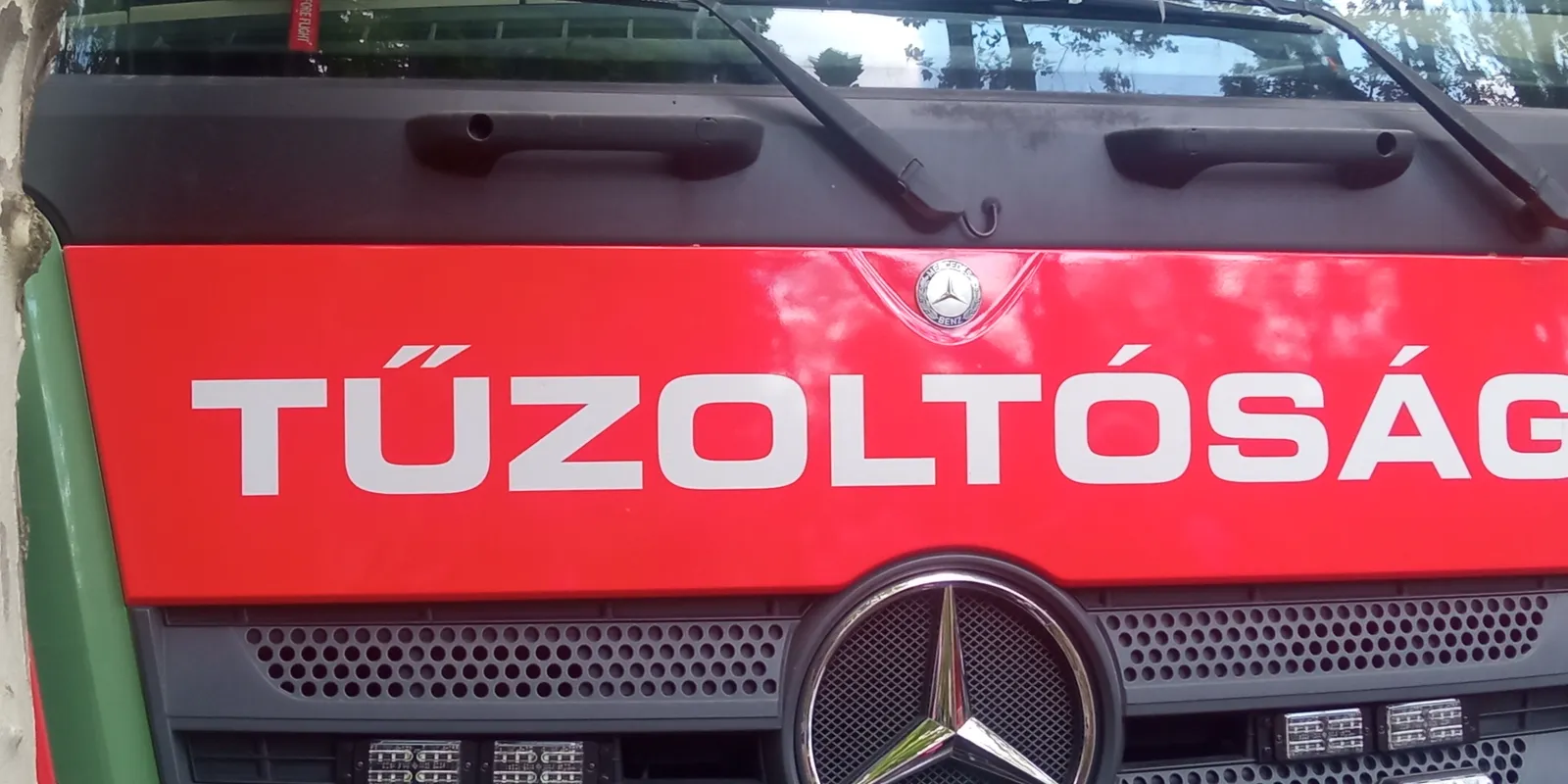 Most érkezett: hármas karambol történt a magyar főúton