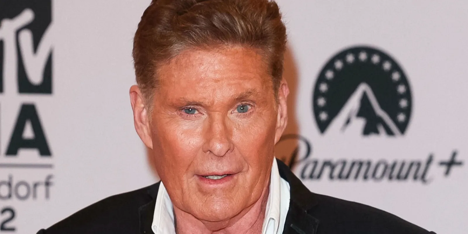 Járókeret segítségére szorul David Hasselhoff