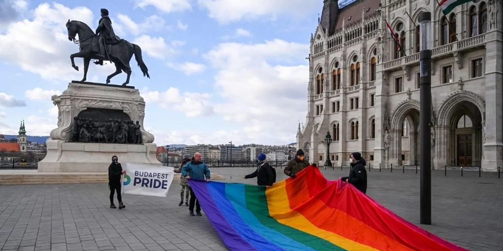 Beindult a genderlobbi, célkeresztben a gyermekvédelem