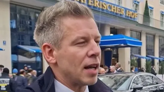 Magyar Péterről szóló hangfelvételt tiltott a Meta, most mégis visszakerült!