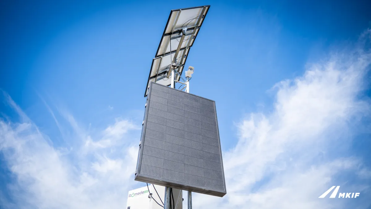 Gőzerővel folyik az M1-es átépítése. Új jelzőrendszer segíti az autósokat.