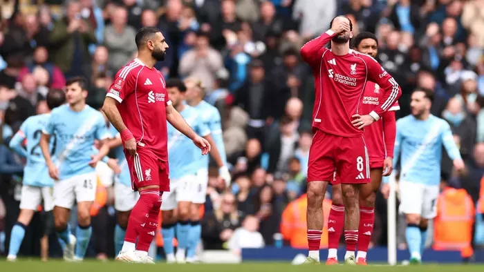 Barátja kupán vágta Szoboszlait, padlóra került a Liverpool