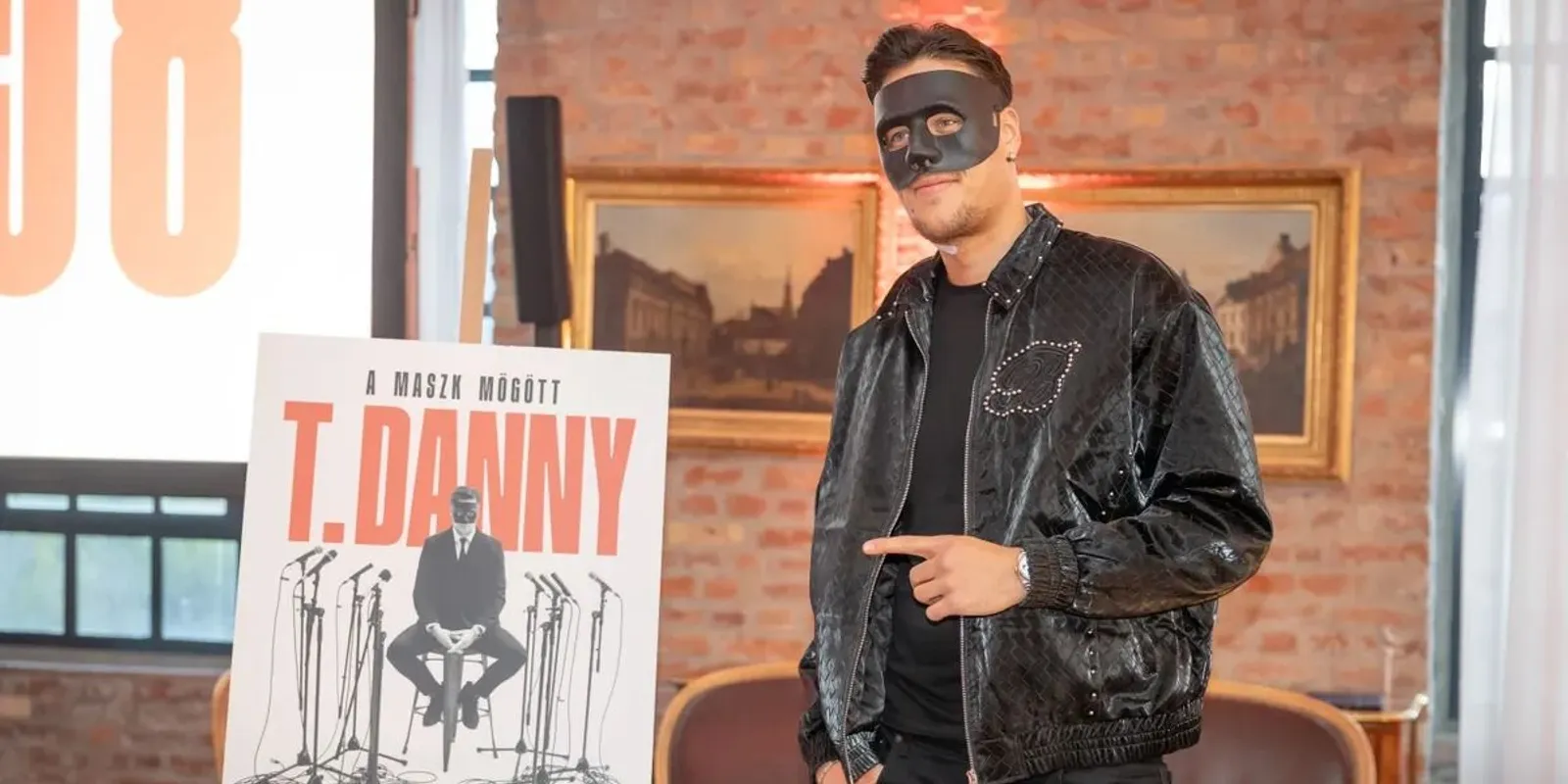 KKevin dalt írt T. Dannynek