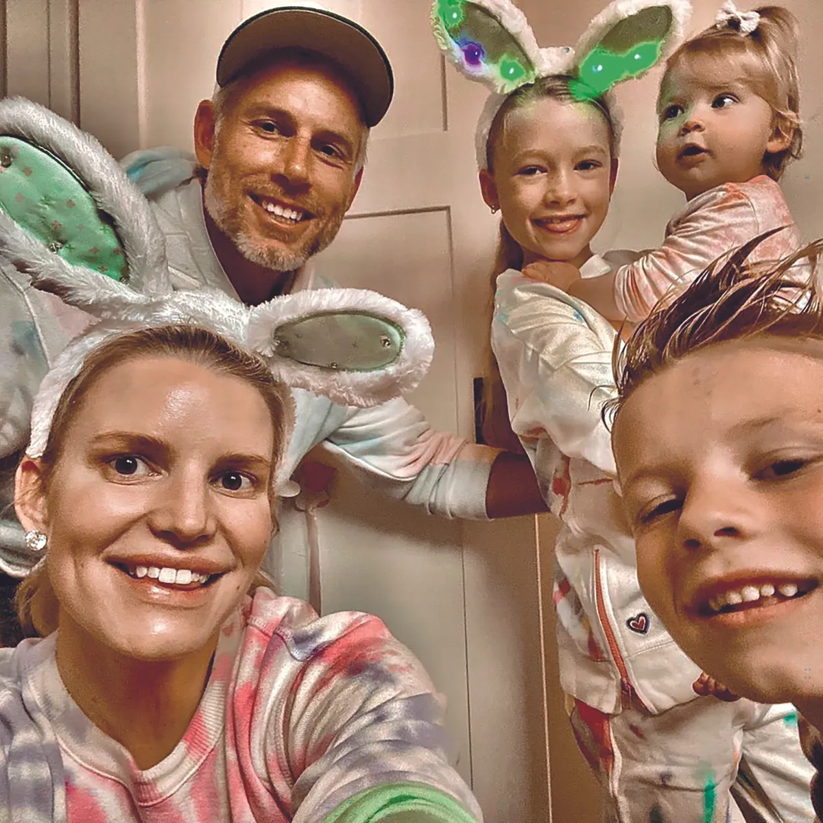 Hot feltöltés
Hot! Extra: sztárok húsvétja: Nyuszámánia