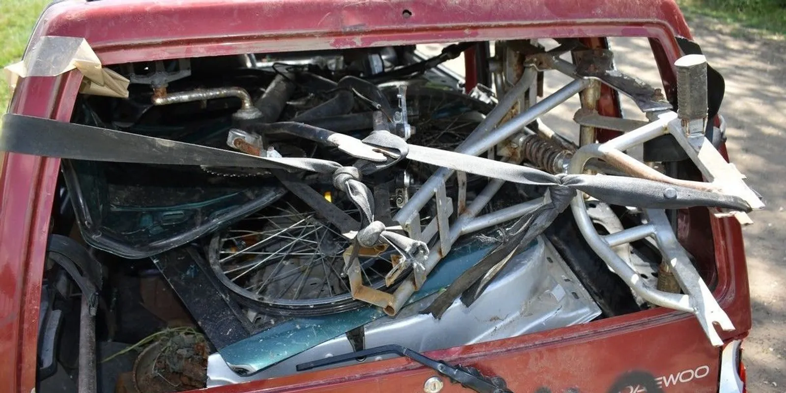 Valóságos ronccsal próbált meglépni a rendőrök elől egy kiskorú