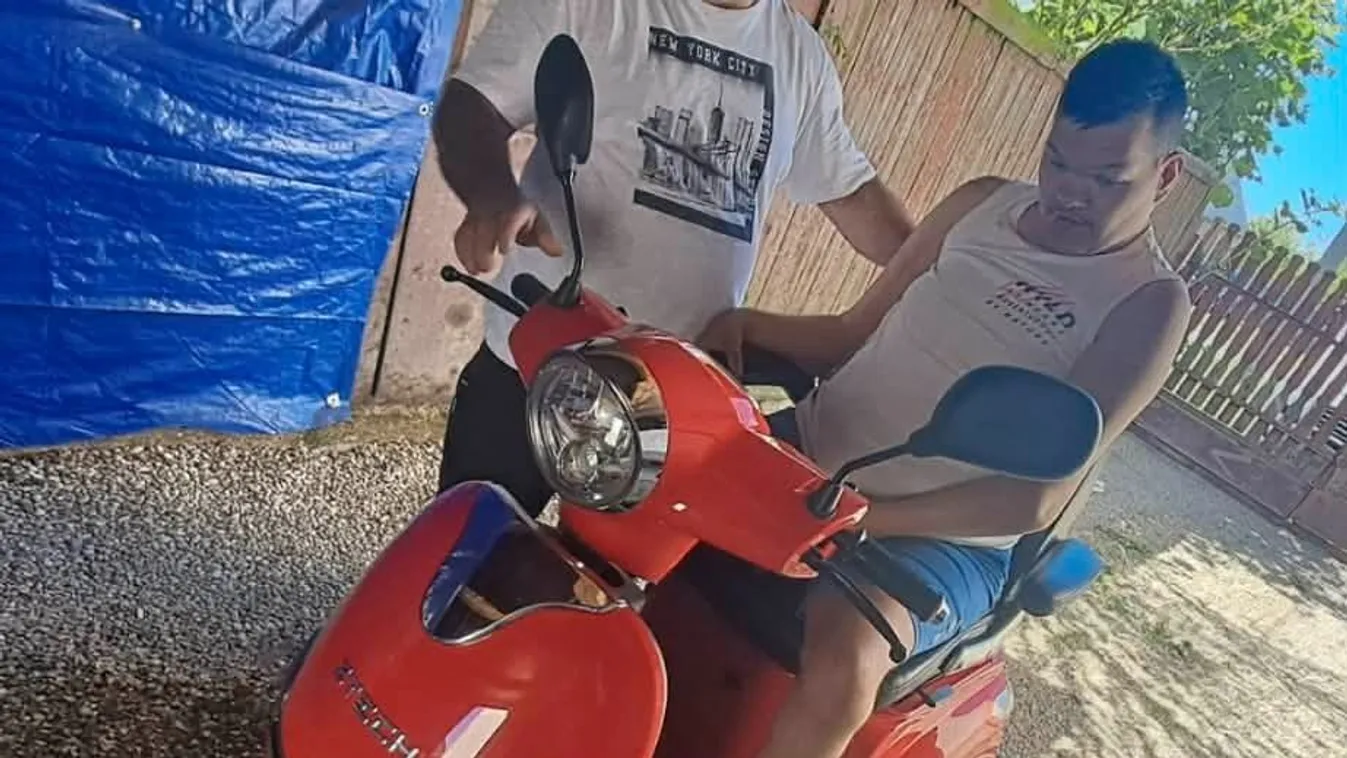 Álom valóra vált: Piros robogót kapott Bence!
