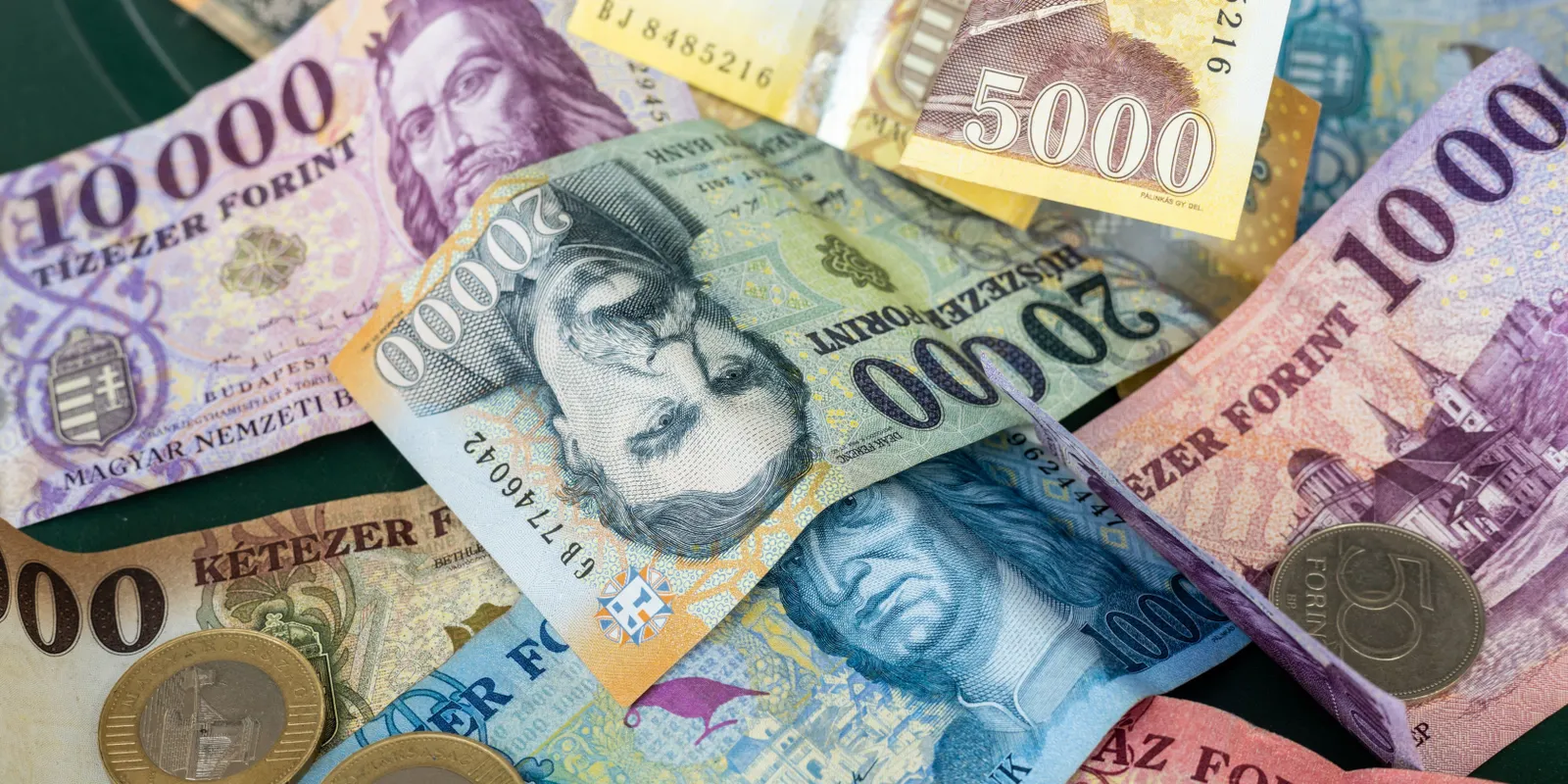 Magyar Péter állításait cáfolja az Eurostat-jelentés