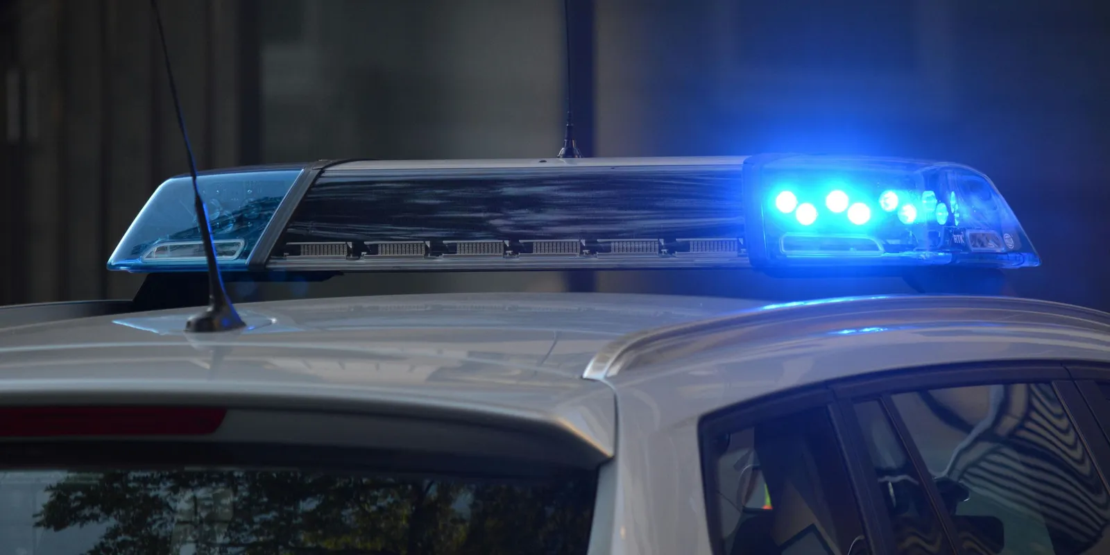 Bombariadó a rendőrőrsön! Lőszert találtak az épületben