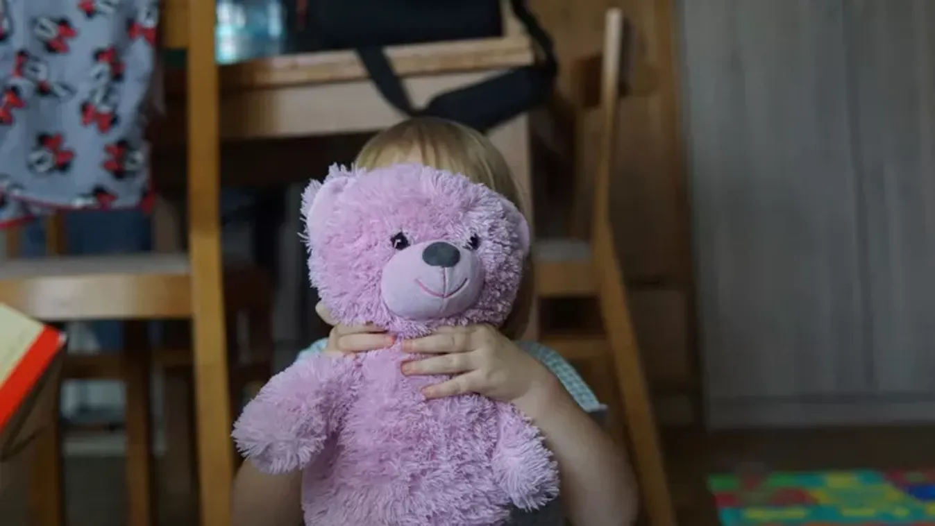 Ritka mentális állapot nehezíti meg a kislány életét
